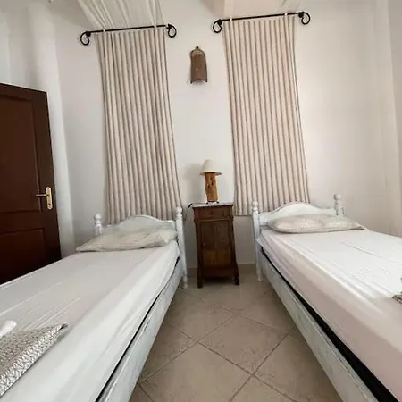 Pedduzza Nel Golfo Di Villa *